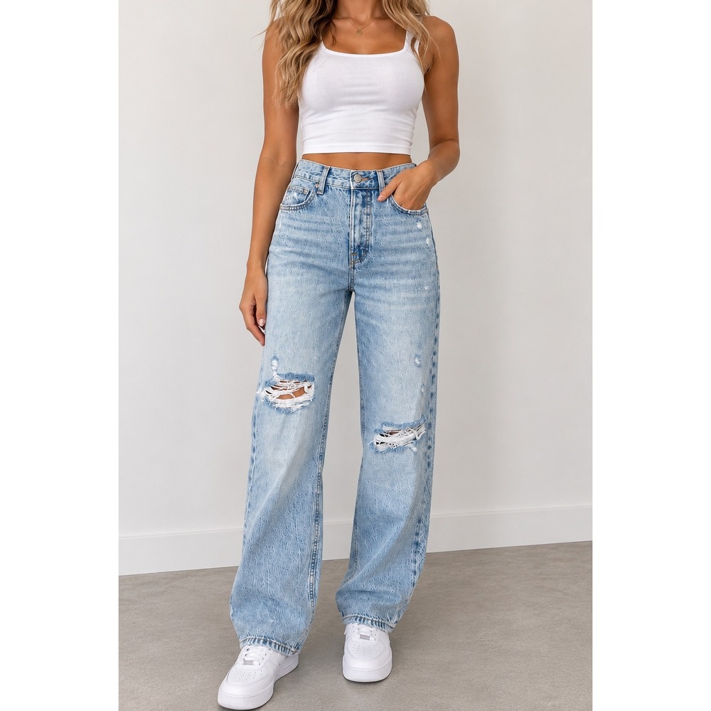Aeropostale High Rise Baggy Distressed Jeans Light Wash Size 4 Short